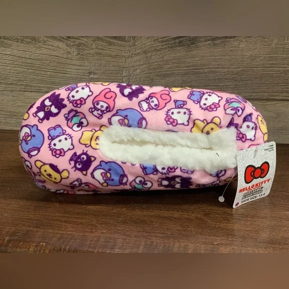 Hello Kitty & Friends Fuzzy - NEW - Picture 5 of 5